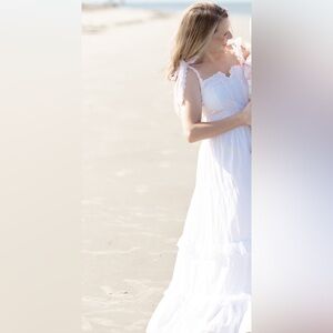White Maxi Dress with Light Pink Ric Rac. Madison Mathew CHARLESTON. Size: XS.